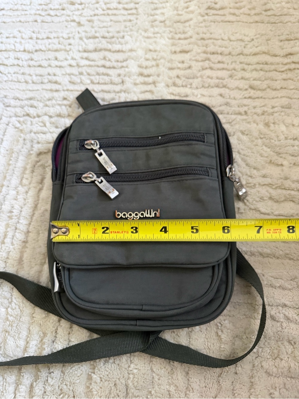 Baggallini Gray Multi Pocket Crossbody Organizer Travel Bag Purse - Picture 5 of 5